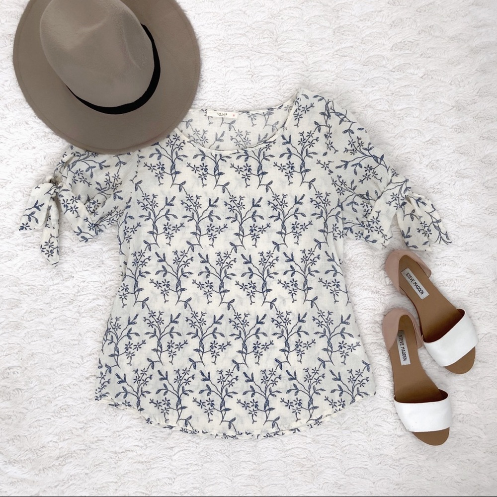 Vintage-Inspired Floral Top w/ Tie Sleeves